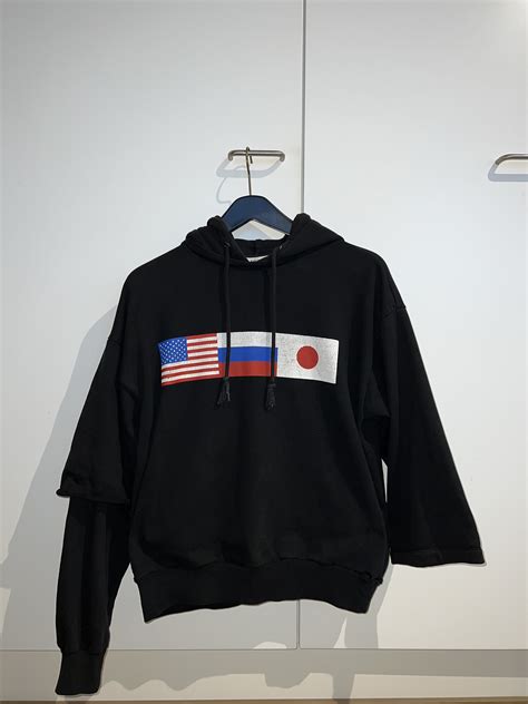 gosha rubchinskiy flag.